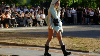 İstanbul Bilgi Üniversitesi Tekstil ve Moda Tasarımı Bölümü öğrencileri, bireysel