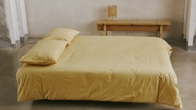 Yaz sıcaklarında uyku kalitesini korumak özen istiyor.  TENCEL™ elyafları kullanılarak