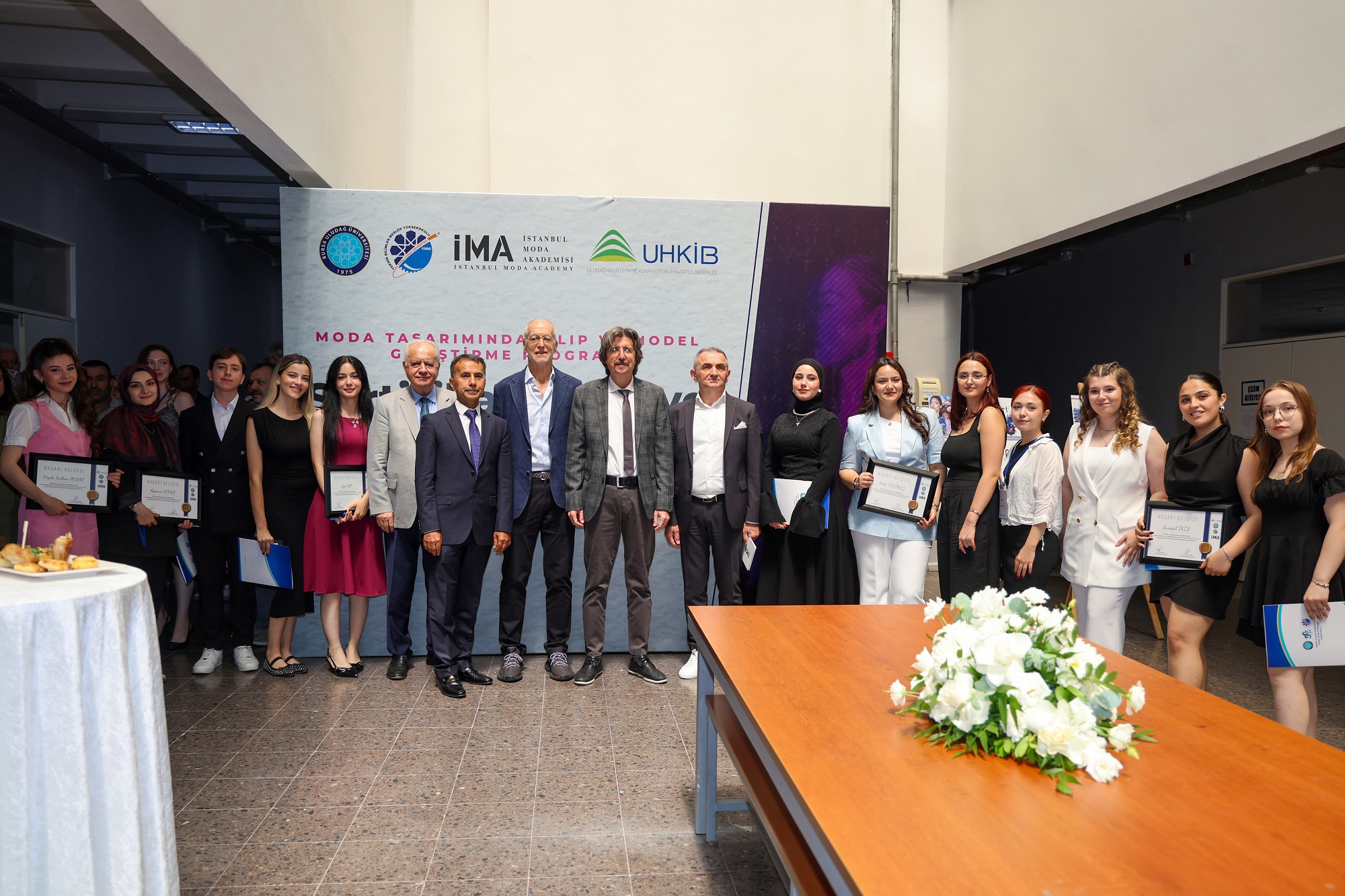 Bursa Uludağ Üniversitesi (BUÜ) Teknik Bilimler Meslek Yüksekokulunun moda sektörüne