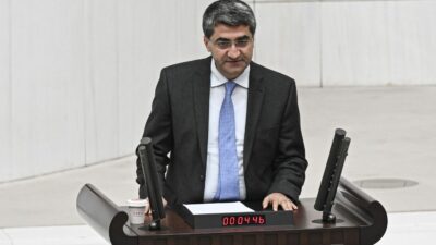 Yeni Yol Partisi Grup Başkan Vekili Mehmet Emin Ekmen, tekstil