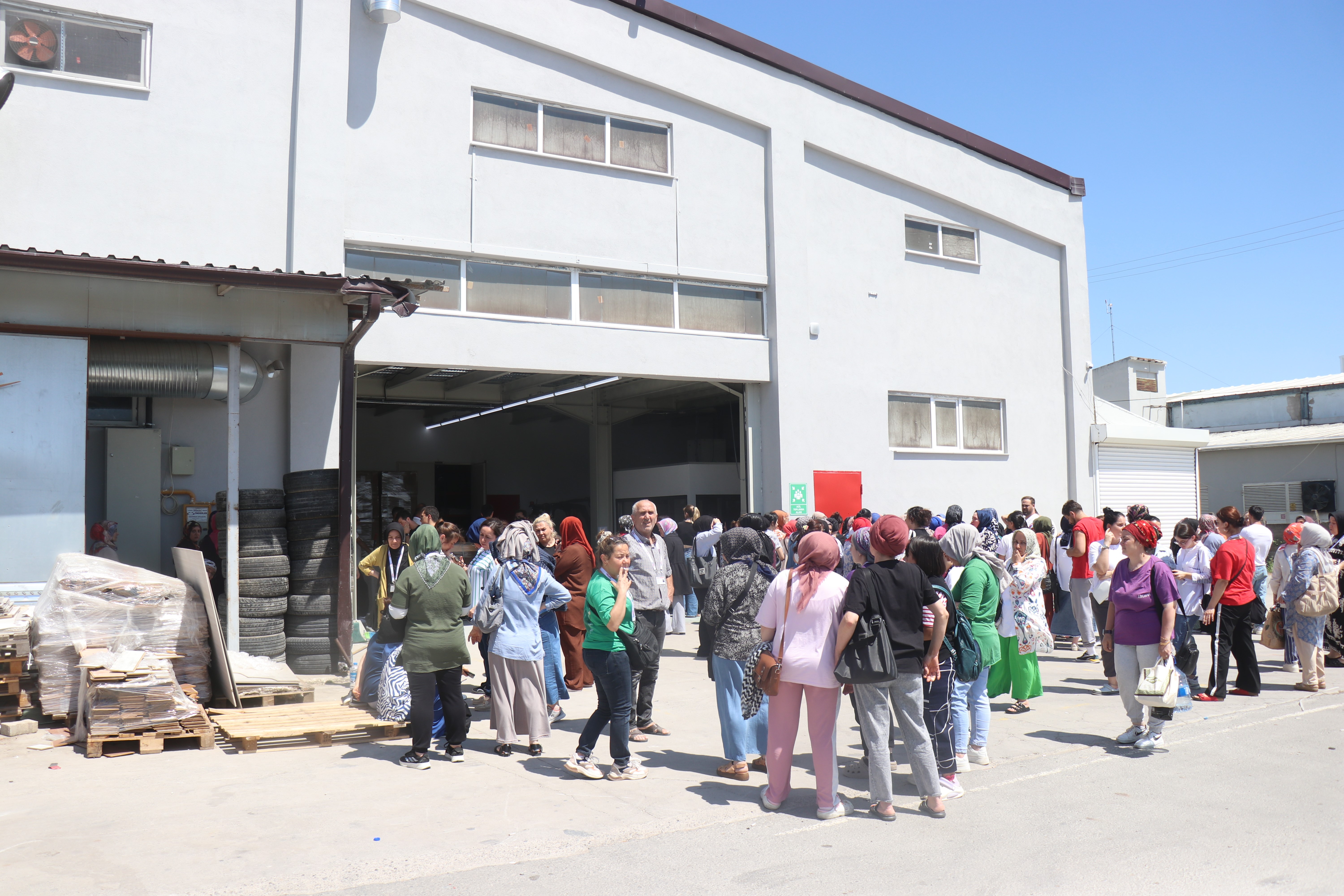 Bursa'nın Gemlik ilçesinde meydana gelen ve Sakarya'da da hissedilen 4.3