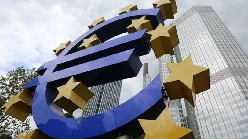 Euro Bölgesi sanayi üretimi beklentilerden fazla arttı.
