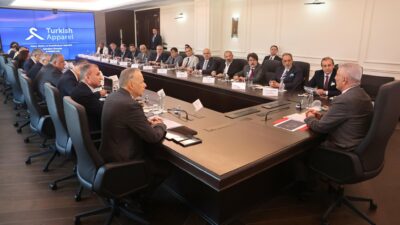 Ticaret Bakanı Ömer Bolat ile hazır giyim ve konfeksiyon sektörünün