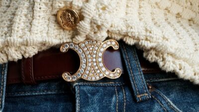 Bir kemer, iki renk, dört toka… CELINE, yeni kemer koleksiyonu