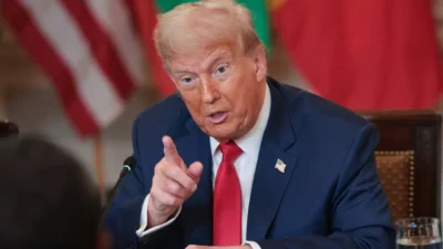 Trump, ticaret politikalarında sert adımlar atmaya devam ediyor. ABD Başkanı