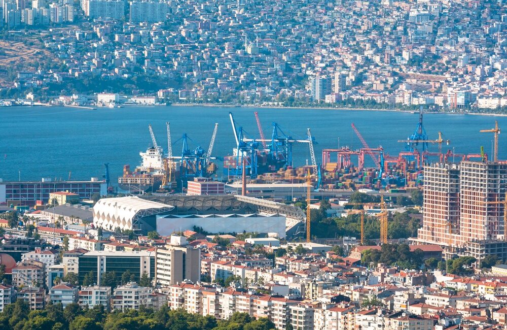 Ege İhracatçı Birlikleri (EİB), 2025 yılının ilk yarısında 210 ülke