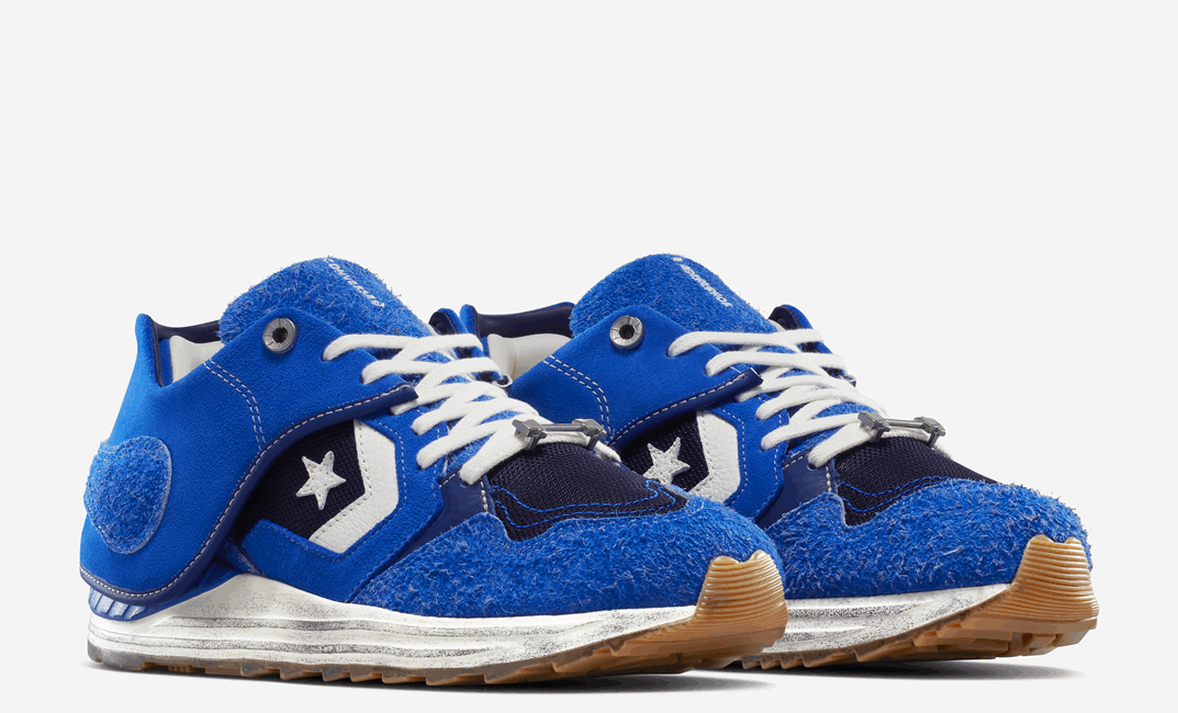 ADERERROR, imzası olan yeniden yorumlama yaklaşımını ayakkabı koleksiyonuna taşıyor.