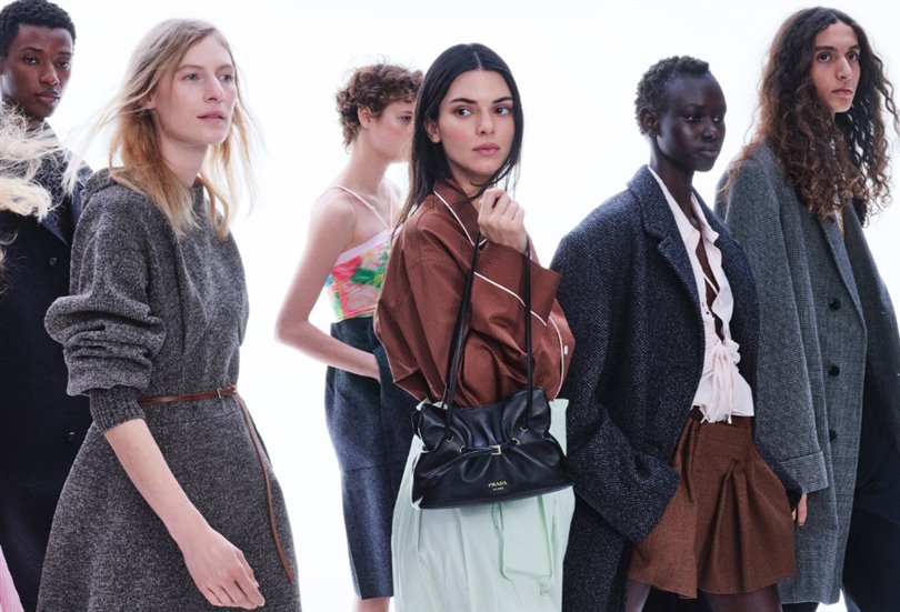 Kendall Jenner, 2022 Sonbahar kampanyasında yer almasının ardından, bahar kampanyasında